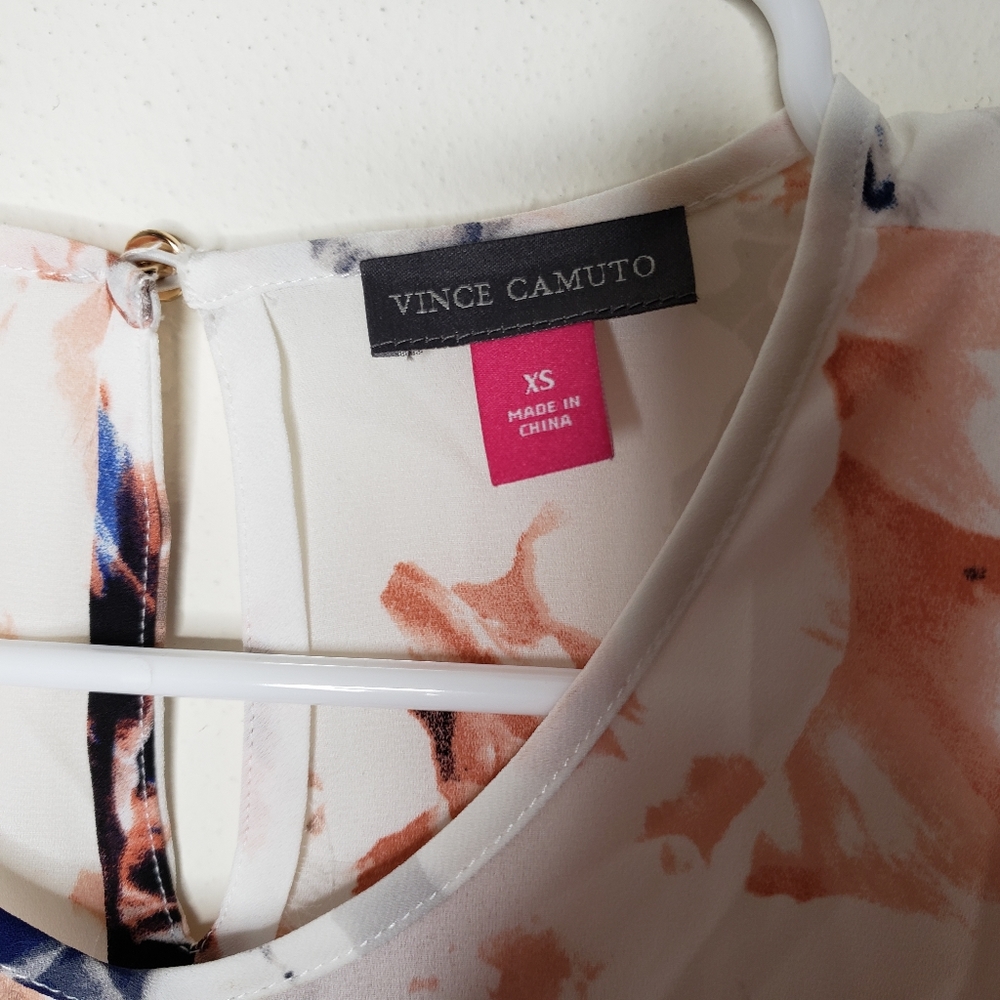 Vince Camuto Water Color Kimono Sleeve Crossover - Picture 3 of 6